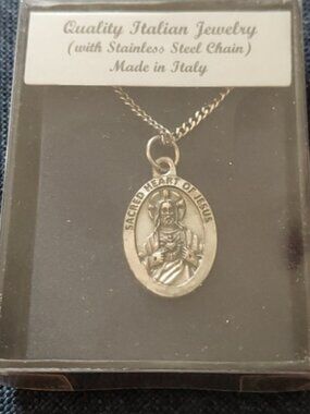 Sacred Heart of Jesus Pendent Necklace